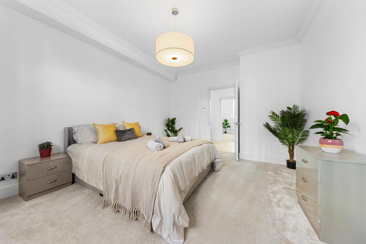 Harrods 2 Bed Lux Flat W/Patio Apartman London Kültér fotó